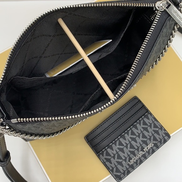 MICHAEL KORS GIFTABLE SHOULDER BAG & CARD HOLDER BOXED SET BLACK SIGNAT GLITTER - Picture 6 of 16